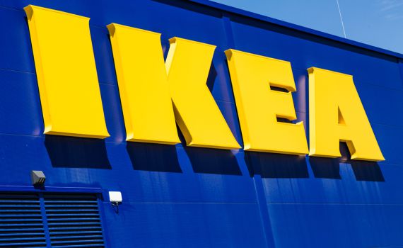 מפרק מצחוק: כך הרשת ספדה את מייסד איקאה