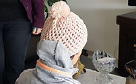 אימו של המחבל קוראת לו להסגיר עצמו: "הרס הכול"