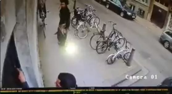 שוב אנטישמיות בבלגיה: עשרות מזוזות נעקרו מבתים