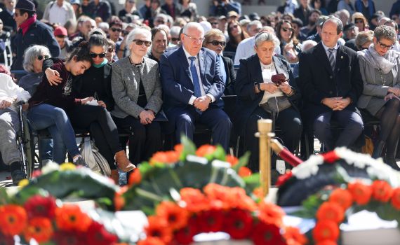 מאות חלקו כבוד אחרון לחיים גורי