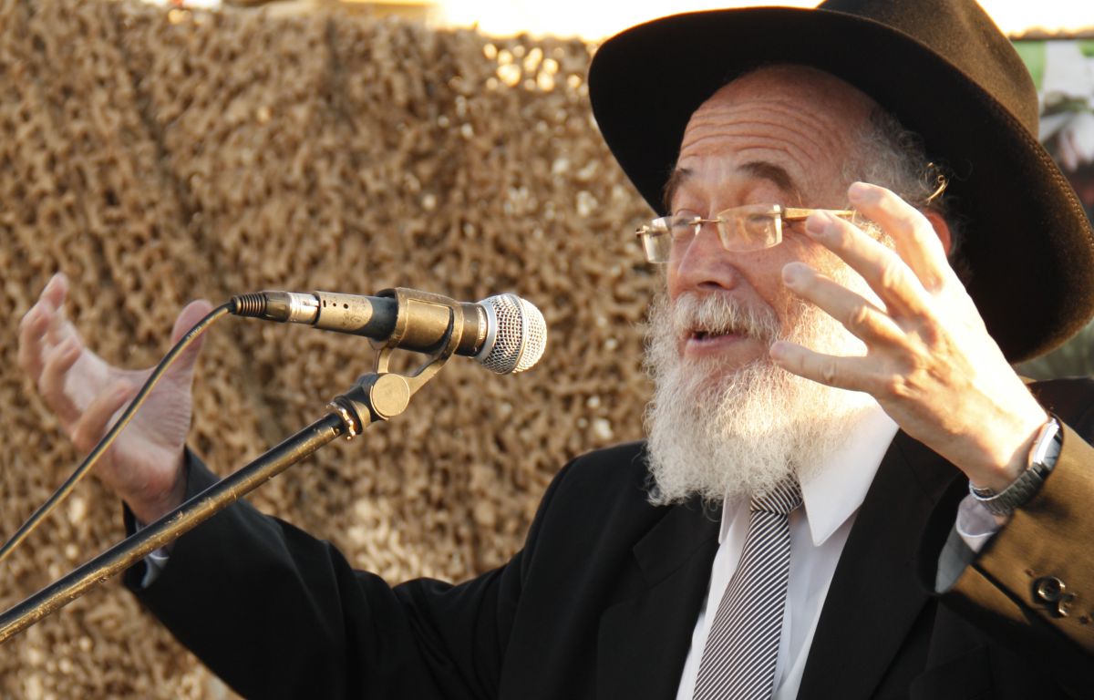 הרב שהוכה והשתתף בלוויה: "ר' שמואל היה רך"