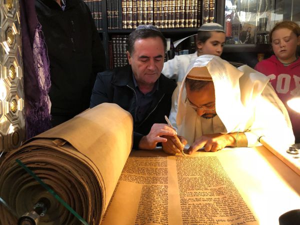 כץ: "לבנות שכונה חדשה על שם איתמר בן גל הי"ד"