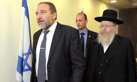 ליברמן על המאבק בחוק הגיוס: "סחיטה באיומים"