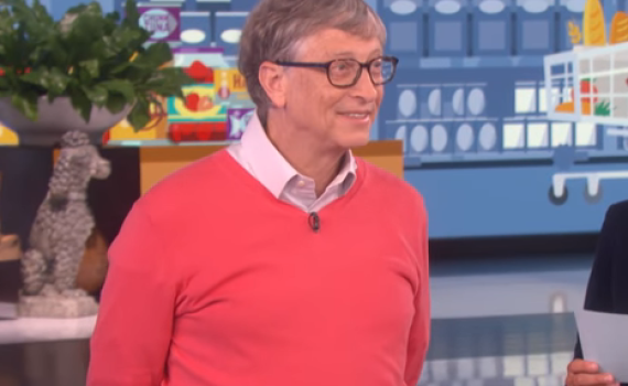 צפו:כשביל גייטס ניסה לנחש מחירים של מוצרים מהסופר