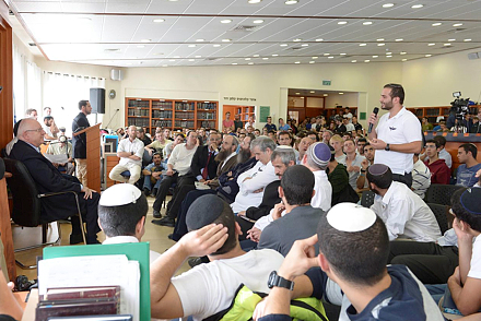 מכתב למכיניסט מעלי: יש רבנים חכמים ויש לא חכמים