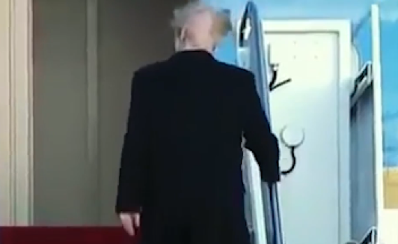 השתלה או פאה? תיעוד של טראמפ מסעיר את הרשת