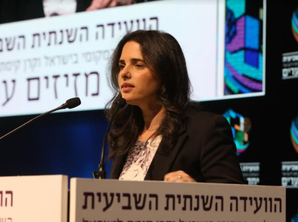 שקד עושה סדר: "המשטרה בכלל לא ממליצה"