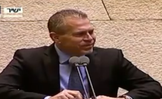 צפו: השאלה שהשר ארדן סירב לענות עליה