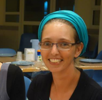 לבקשת הרב לאו; הרבנית הסרוגה בד"ת לא מתנצל