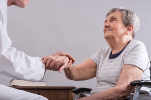 למען מצוות החג: תרמו עכשיו לניצולי השואה