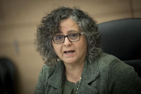 עימות חריף בוועדה: "בוגדת, תעופי לעזה"