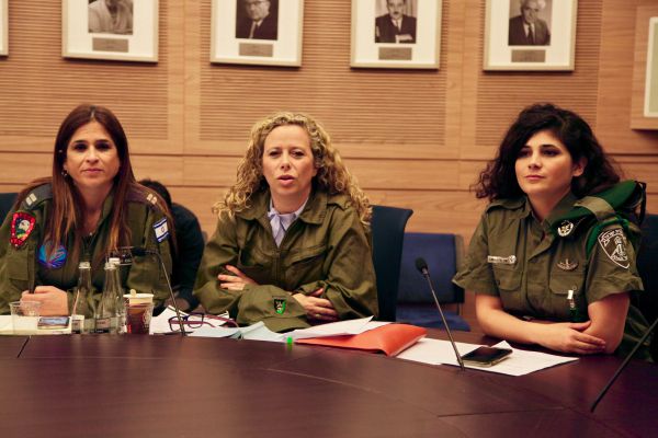 לא רק בגלל פורים: הח"כיות הגיעו לכנסת במדים