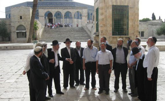 לקראת פורים: ארבעים רבנים עלו להר הבית. צפו