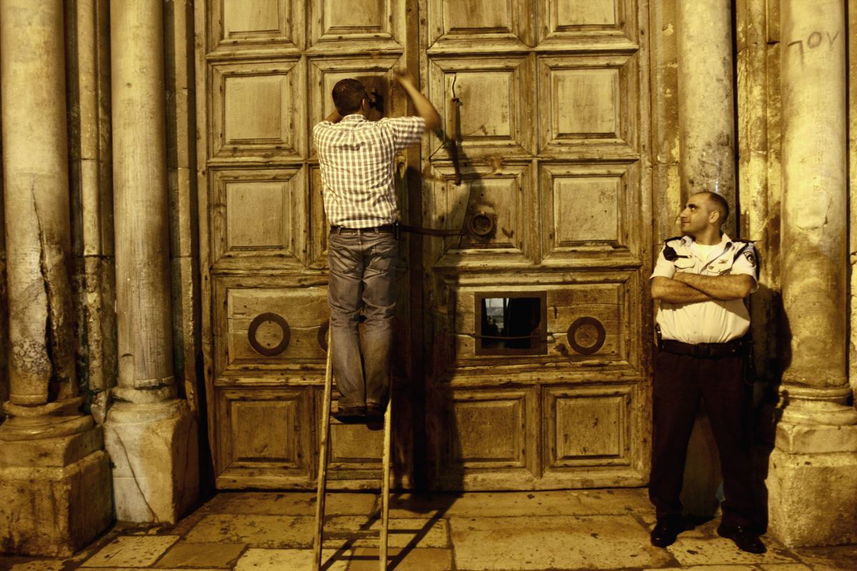 בזכות החוק של רחל עזריה: כנסיית הקבר נסגרה