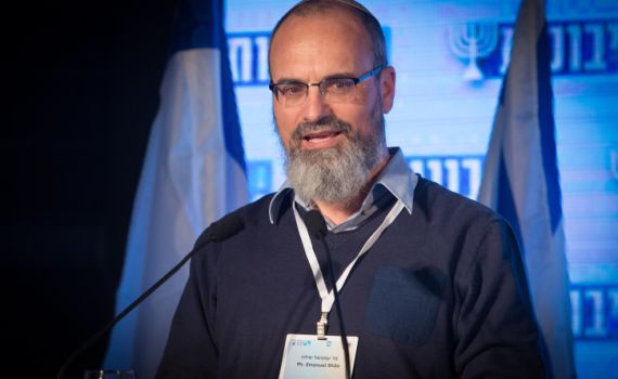 "דתי- ימני שמגיע לתקשורת נהיה פחות דתי ופחות ימני"