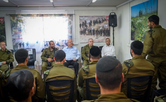 פטירת הרב אויערבך: "לכו להלוויה בלי מדים"