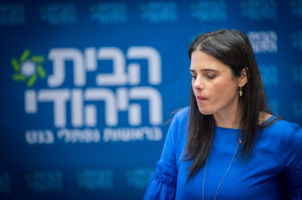 שקד מכינה את השטח להדחת השופטת פוזננסקי