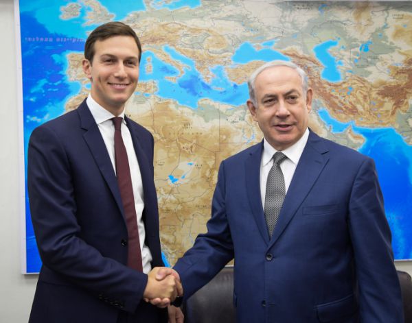 מכה לישראל: חתנו היהודי של טראמפ איבד את הסיווג