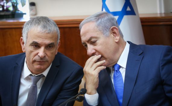 "ער לרחשים מימין ומשמאל; לא אפרוש מהממשלה"