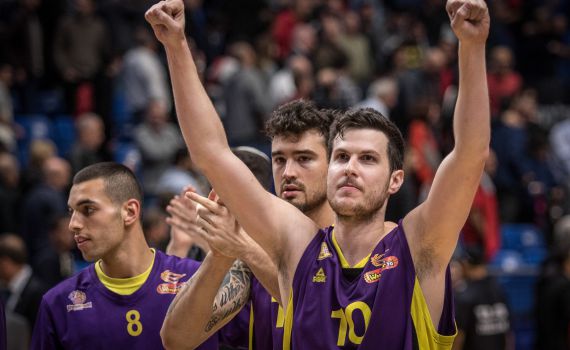 מכבי ת"א עלתה בקושי; חולון הדיחה את ירושלים