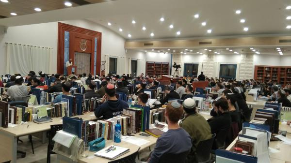 בחורי הישיבות נלחמים בהתמכרות לסמארטפון