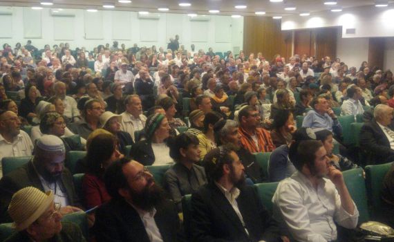 מאות השתתפו בערב לזכרו של מפקד הלח"י – יאיר