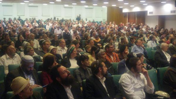 מאות השתתפו בערב לזכרו של מפקד הלח"י – יאיר