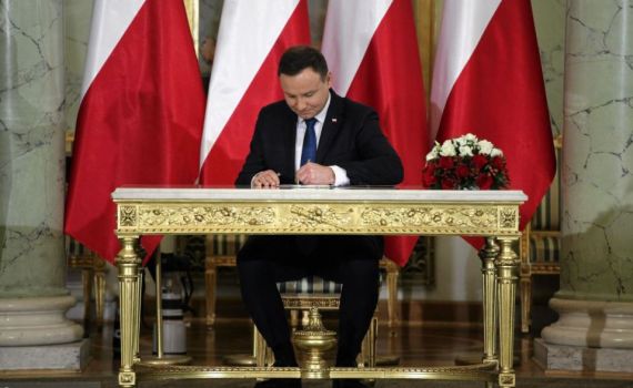 האם ארה"ב תטיל סנקציות על פולין בגלל חוק השואה?