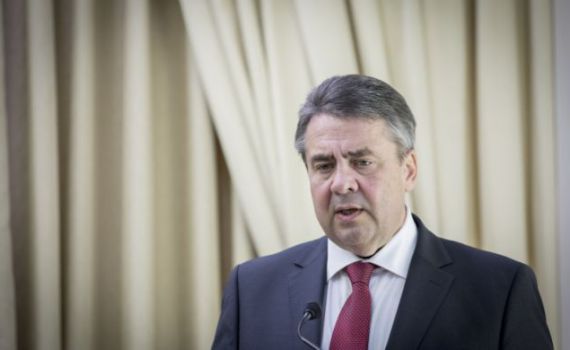 שר החוץ הגרמני לפולין: "המחנות היו גרמנים"