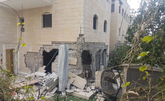 הרוג בפיצוץ בלון גז בירושלים. החניון קרס