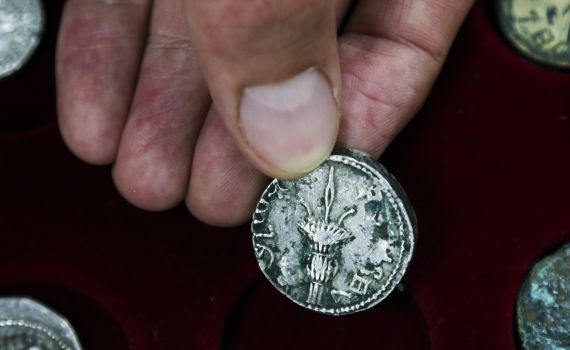 הרבנות הראשית מפרסמת את מחיר "מחצית השקל"