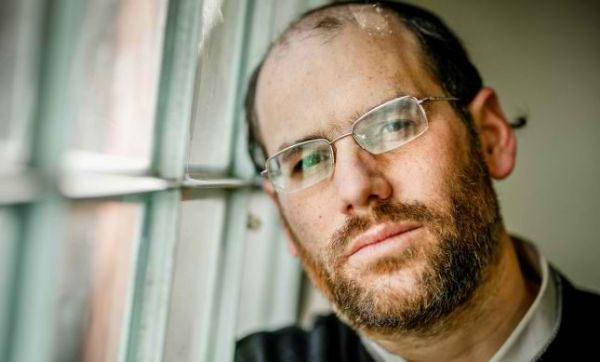 משלוח המנות המוזיקלי של אהרן רזאל• צפו