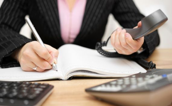 בת שירות נעצרה כי הדליפה חומרים מבית משפט