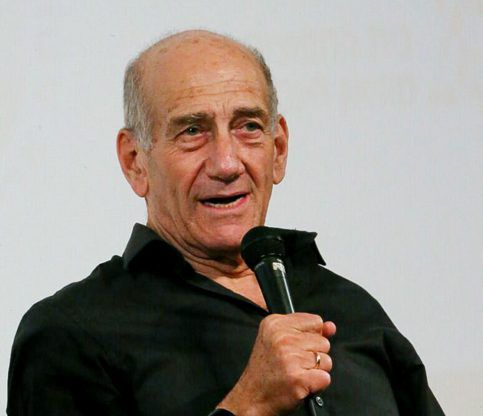 מחאה נגד אולמרט: "ראוי ששופטים יבטלו הגעתם"