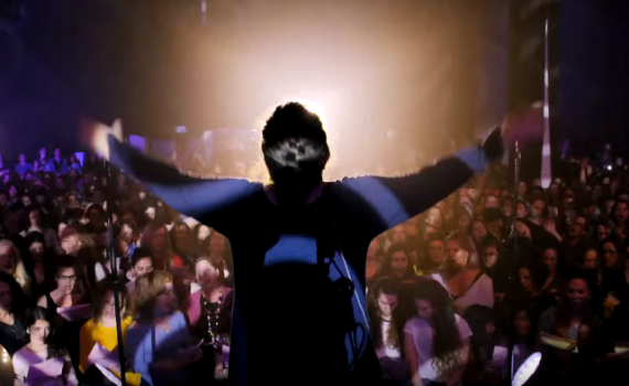 מרגש: כש2,000 נשים התאחדו לשיר אחד •צפו