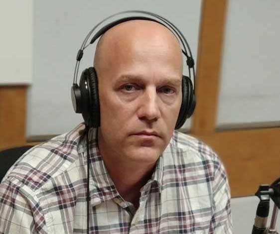 גיא פלג מפתיע: "גם אני מוחק הודעות כל יום"