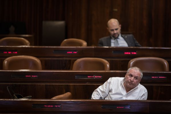 "טקס ממלכתי שבו נואם רה"מ- זה רק לכבוד הטקס"