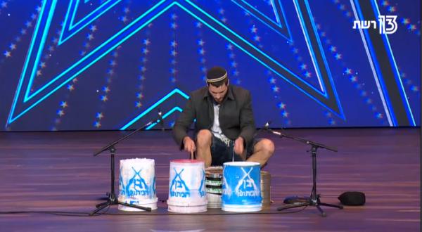 צפו: המתופף הדתי שכולכם מכירים מגיע ל'גוט טאלנט'