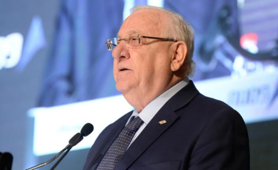 "תהיו בינוניים": האיחול המוזר של נשיא המדינה