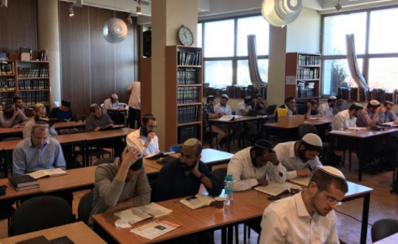 'קמחא דפסחא' לאברכים נזקקים מהציונות הדתית