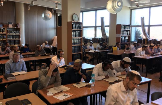 'קמחא דפסחא' לאברכים נזקקים מהציונות הדתית