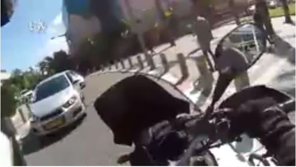תיעוד: מרדף משטרתי אחר רוכב אופנוע ללא רישיון