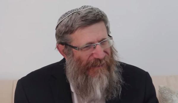 אחרי הסערה: המכתב של הרב קוסטינר לבוגרים