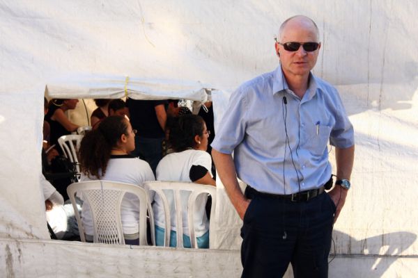 שליט במתקפה על אולמרט: "נכשל ותוקף חייל חטוף"