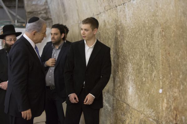 ניר חפץ: "יאיר השתולל אז ביבי שינה את עמדתו"