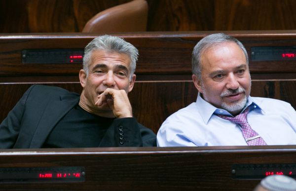 ליברמן ולפיד, אל תעצרו את המהפכה החרדית