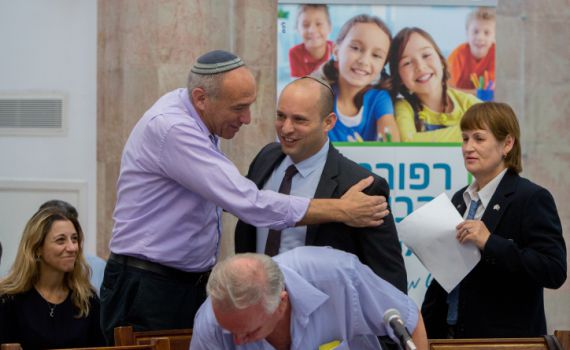 בנט צריך קודם שלום בית, אח"כ לפתור סכסוכי שכנים