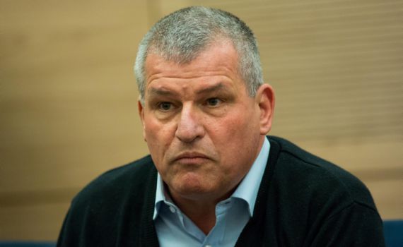 "בשביל להכשיר את חפץ מכרו לנו פרשות בטחוניות"