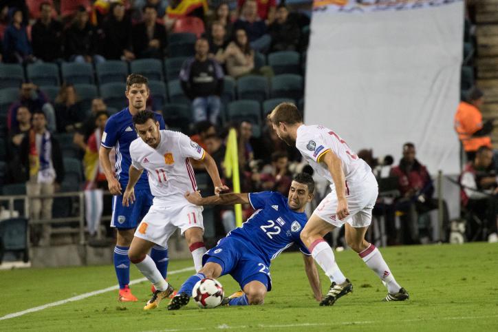 רעייתו של שחקן נבחרת ישראל: "זה מריח רע מאוד"