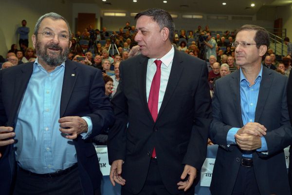 במפלגת העבודה שוקלים להדיח את אבי גבאי